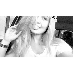 Meet your Posher, Nicole